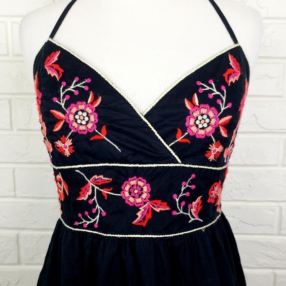 Kirra Embroiderd Floral Halter Top Sz M - Picture 3 of 5